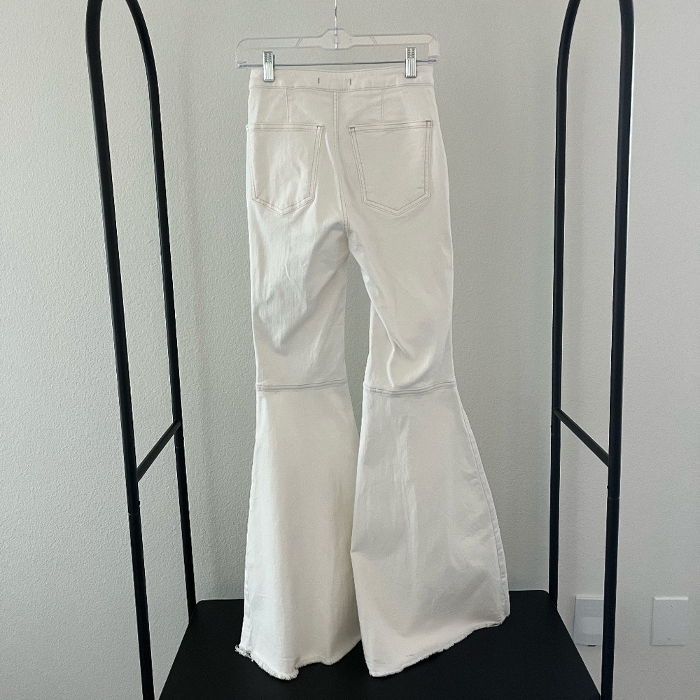 FREE PEOPLE | Bohemian Cowboy Just Float On Flare Jeans in White | Size W 25R - Picture 7 of 11